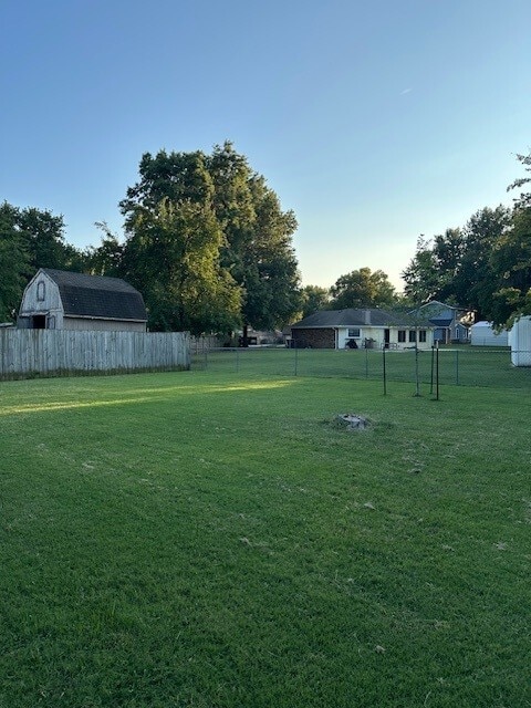 Building Photo - 8909 N 125th E Ave