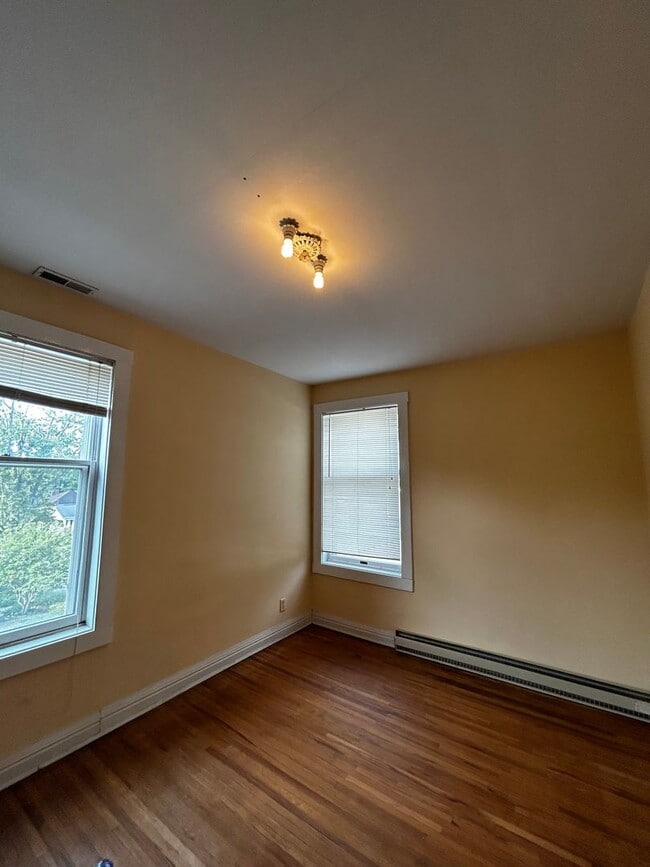 Building Photo - 521 S Grant St