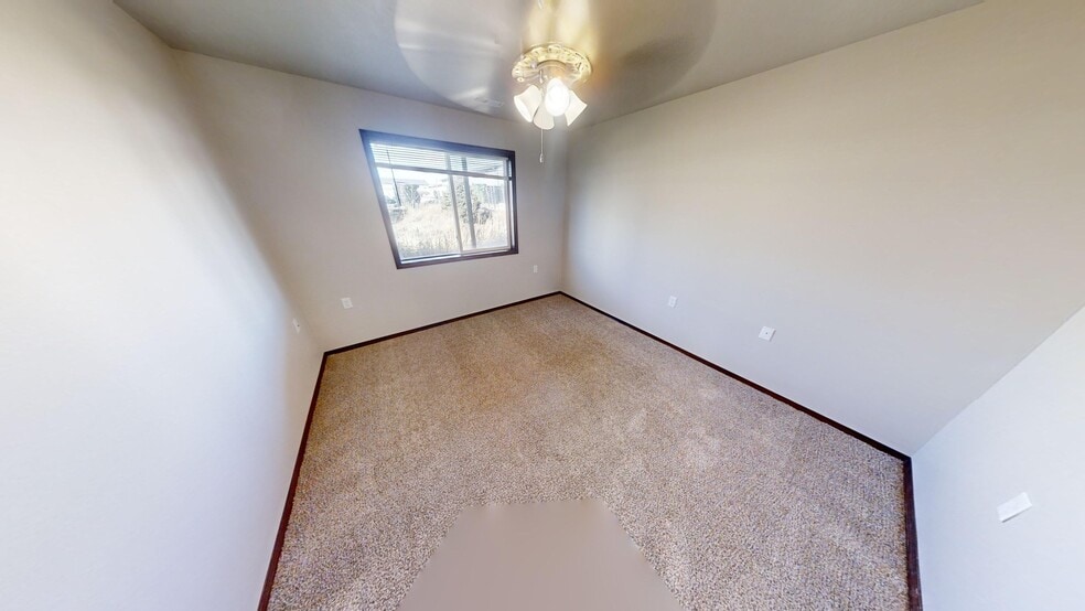 Building Photo - 110 Tanner Ct