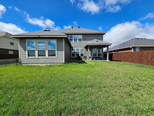 Building Photo - NEW IN MANAGEMENT - AVAILABLE NOW!