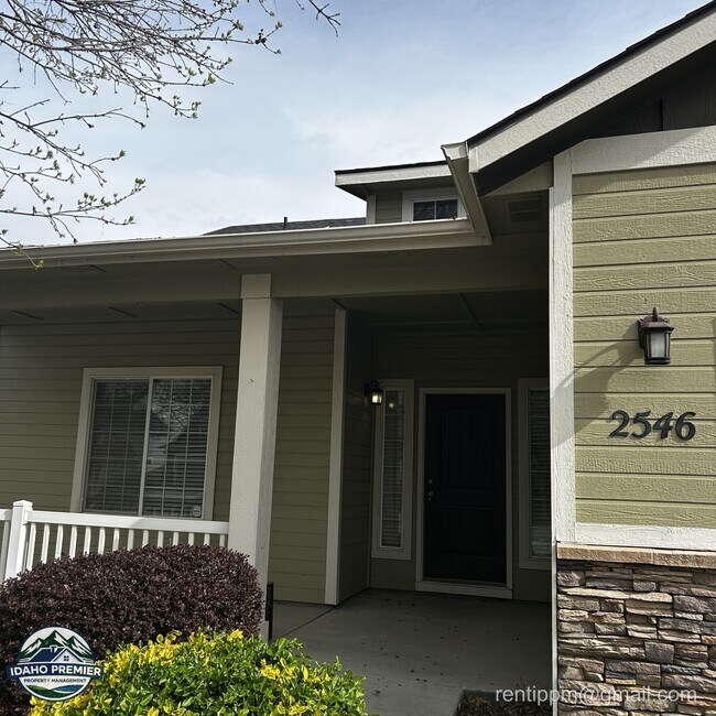 Building Photo - 2546 W Cerulean Dr