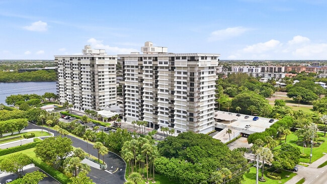 Building Photo - 2121 N Ocean Blvd