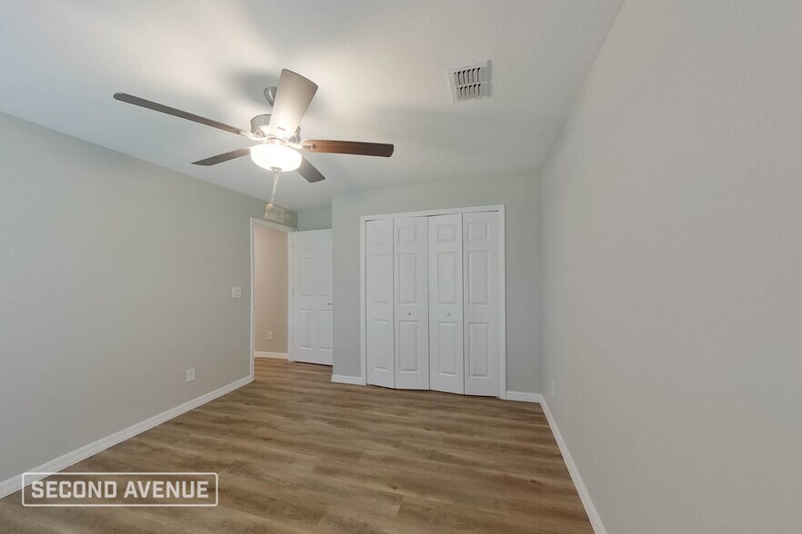 Building Photo - 14051 Canadian Ave