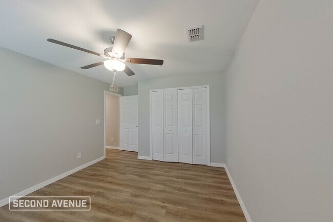 Building Photo - 14051 Canadian Ave