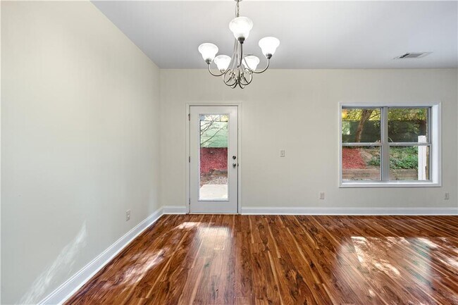 Building Photo - 204 Britt Dr