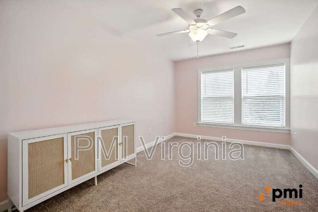 Building Photo - 8520 Chesapeake Blvd