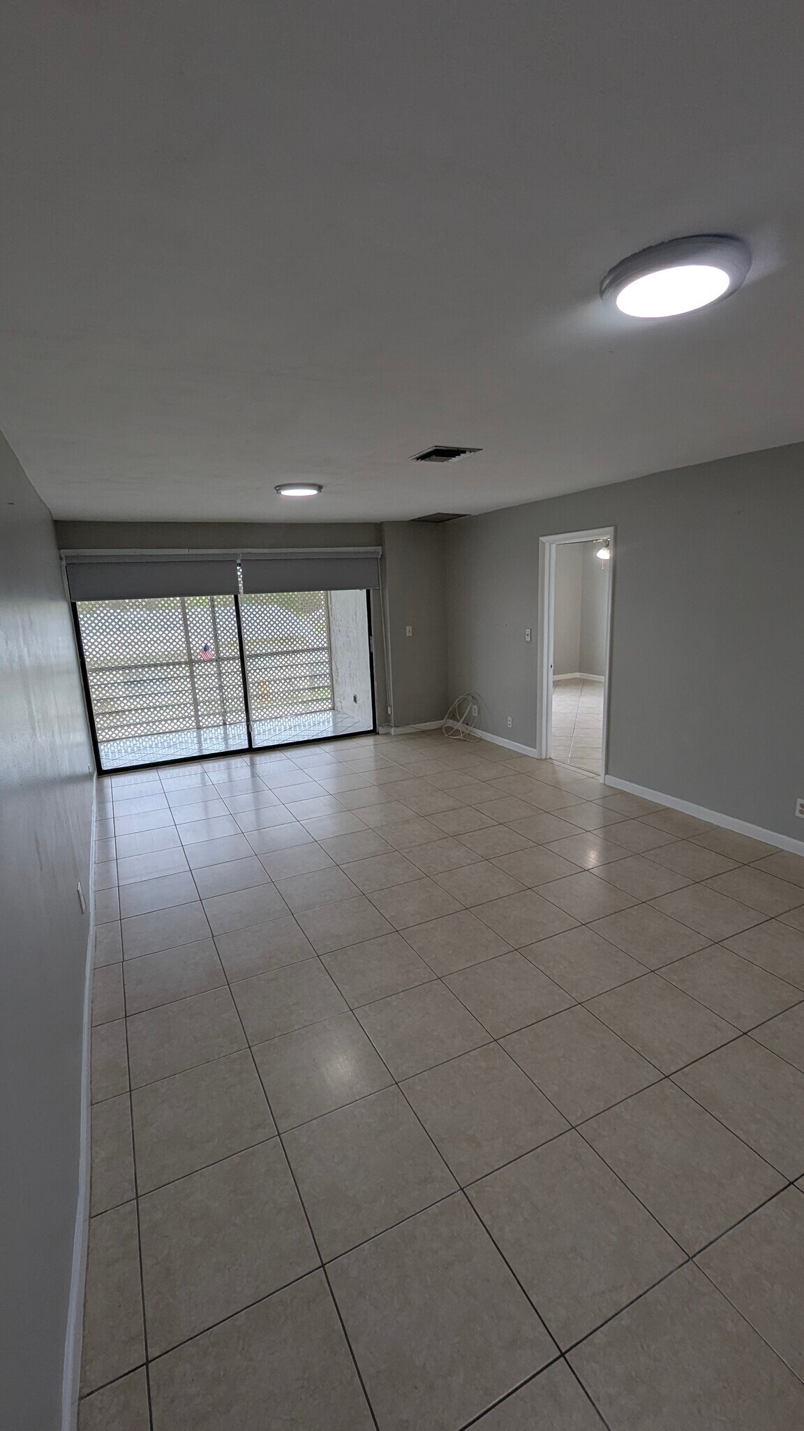 Living/Dining - 3777 NW 78th Ave