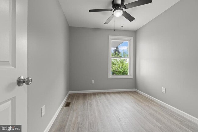 Building Photo - 615 Fairmount Dr