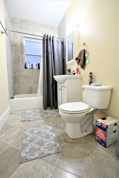 Building Photo - 17 Parker Hill Ave