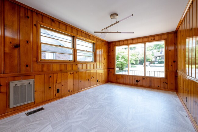 Building Photo - 1021 Maynor Ave