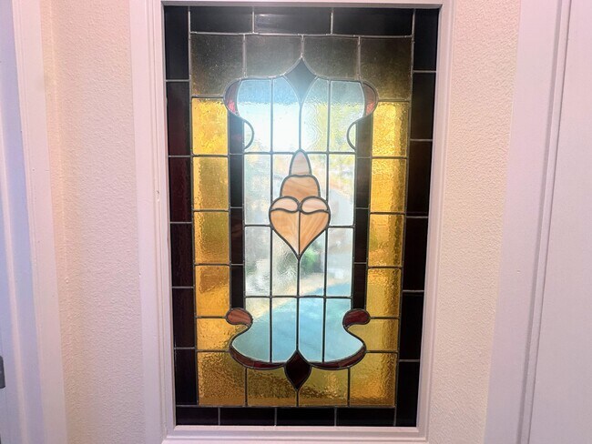 Building Photo - 339 Ravenwood Pl