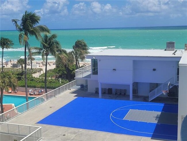 Building Photo - 5401 Collins Ave