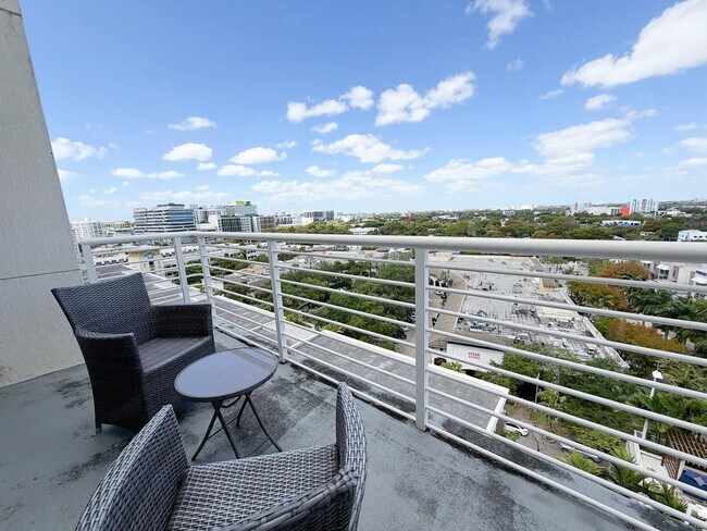 Building Photo - 3250 NE 1st Ave