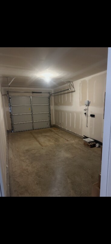 Building Photo - 2208 Wolford Ct