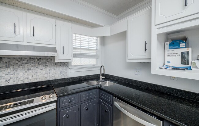 Building Photo - 162 Moss Creek Dr