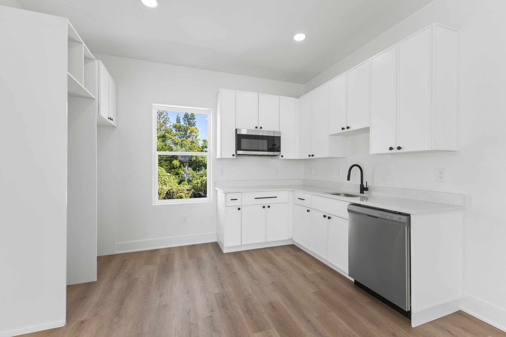 Building Photo - 2525 13th Ave N