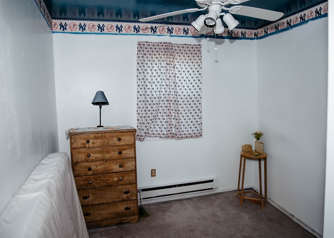 Building Photo - 506 Circle Dr