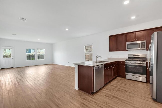 Building Photo - 219 George Neggan Ln