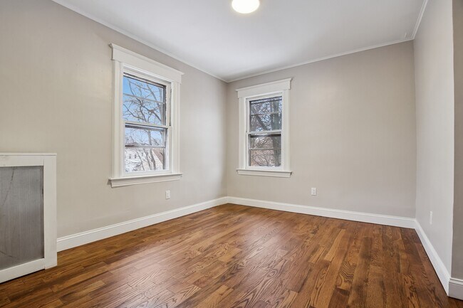 Building Photo - 99 Lincoln St