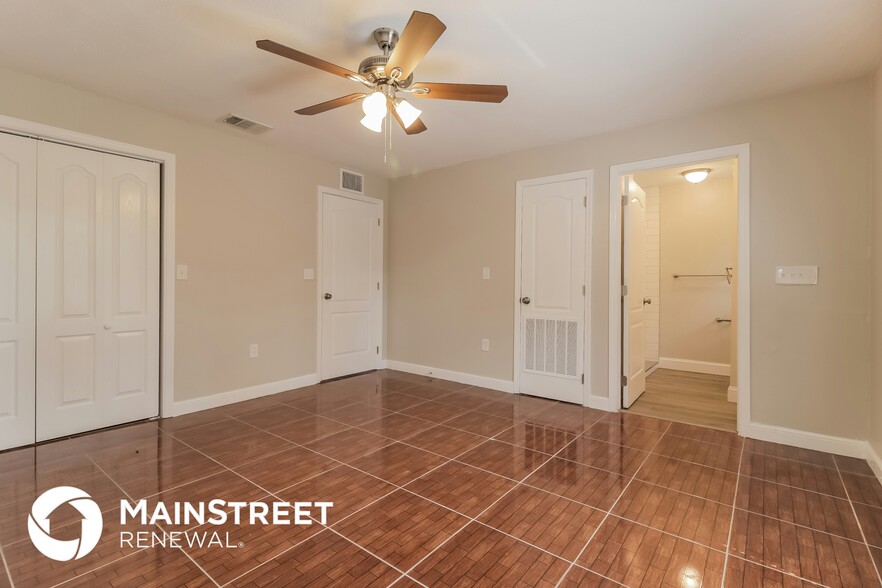 Building Photo - 3001 37th St SW