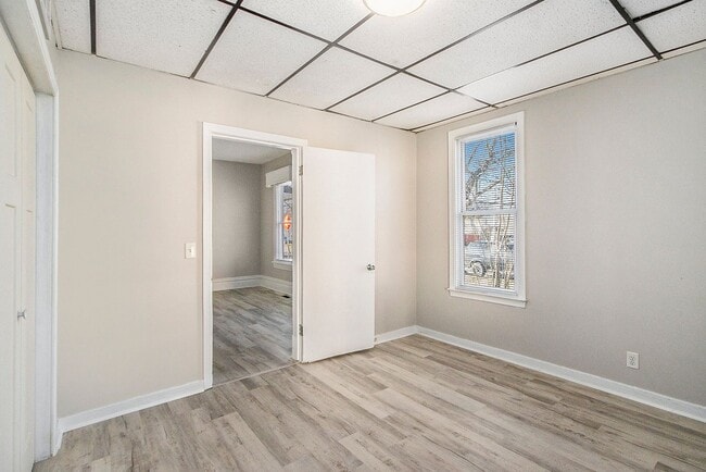 Building Photo - 1703 S Park St