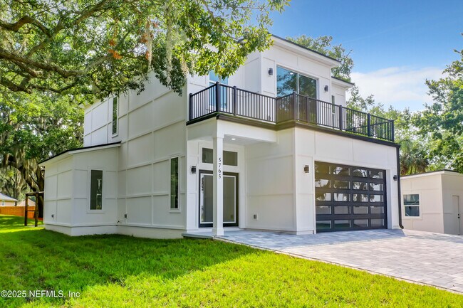 Building Photo - 5395 Heckscher Dr