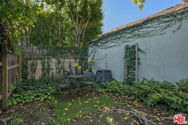 Building Photo - 1612 N Genesee Ave