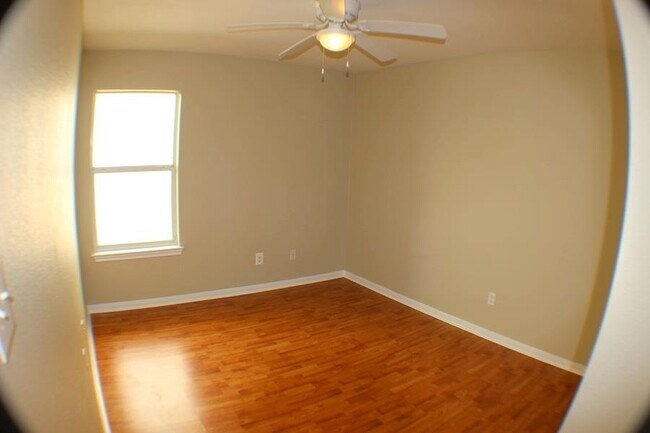 Building Photo - 2200 Bakers Way
