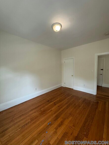 Building Photo - 1539 Beacon St