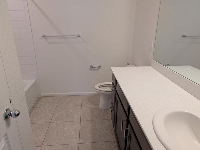 Building Photo - 17517 Booth Fls Wy