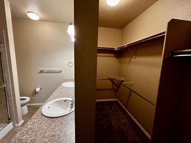 Building Photo - 6915 W 3rd St