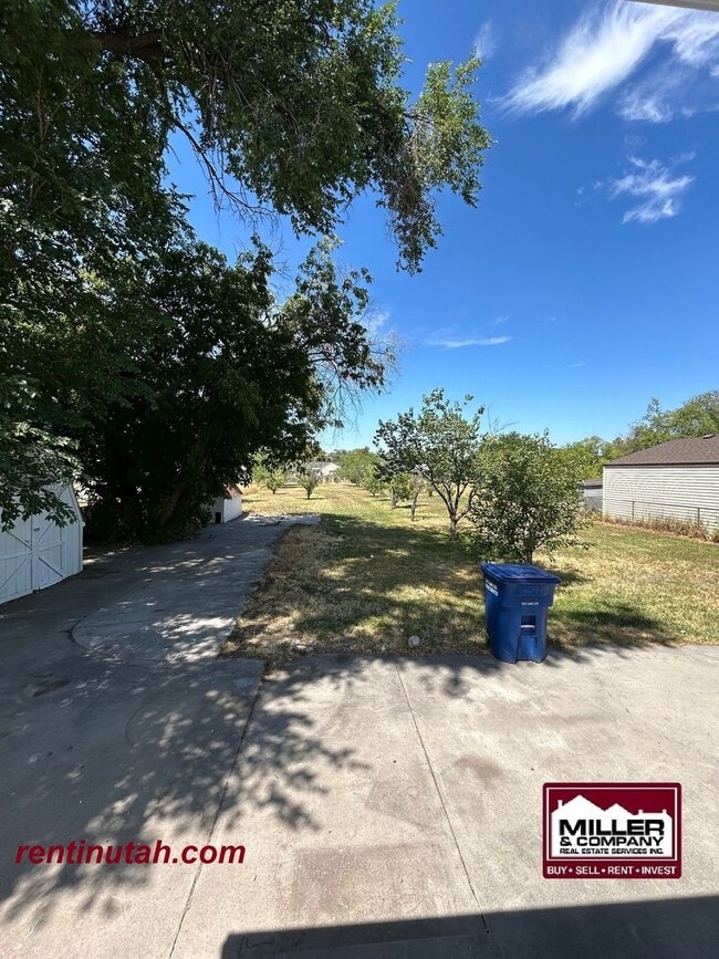 Building Photo - Updated Salt Lake Bungalow For Rent!!