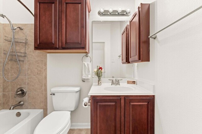 Building Photo - 2600 Lost Mine Tr