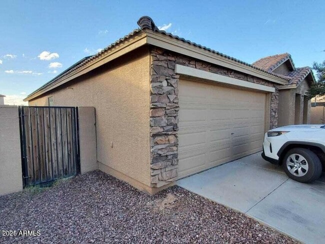 Building Photo - 1883 N Desert Willow St