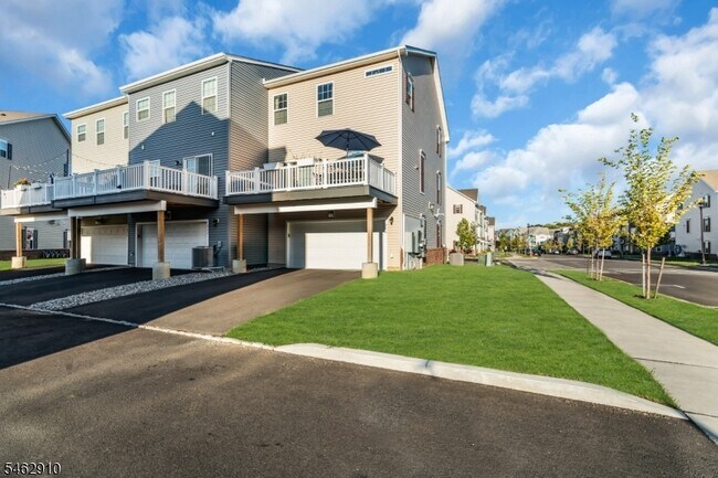 Building Photo - 246 Kiln Dr
