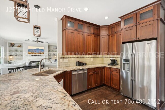 Building Photo - 1250 Mayfield Manor Dr
