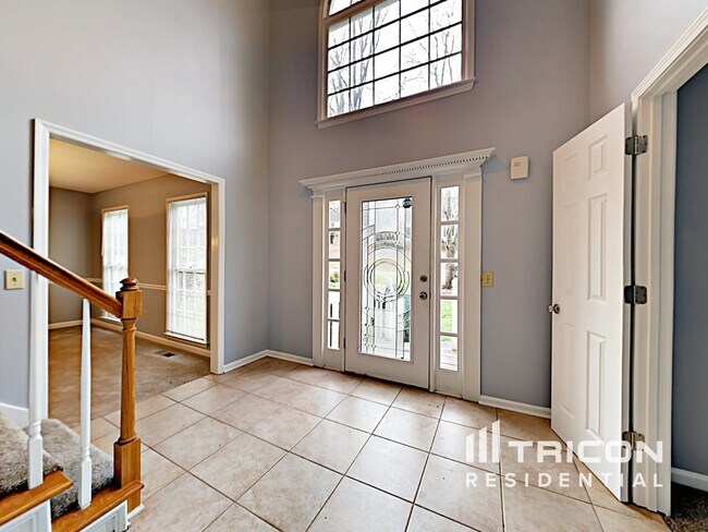 Building Photo - 5044 Rosemeade Ct