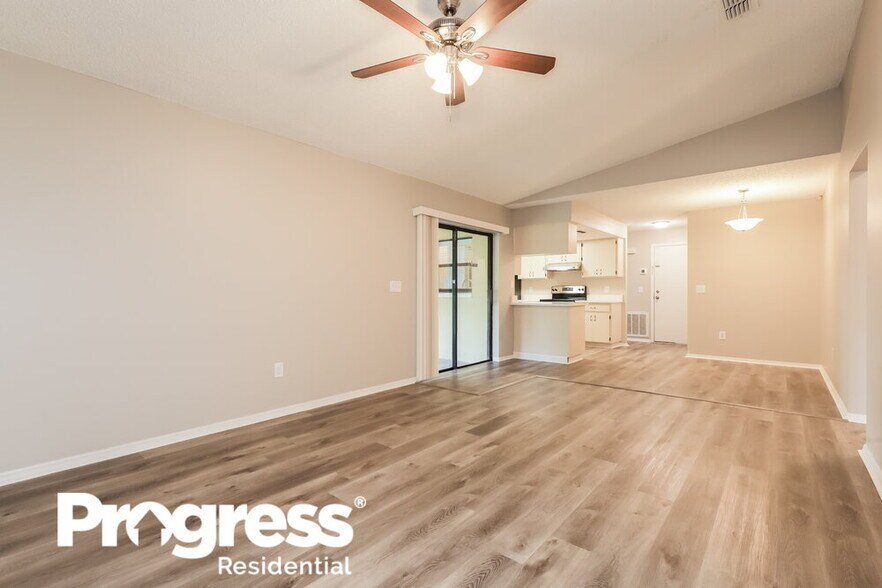 Building Photo - 1401 Glenmere Dr