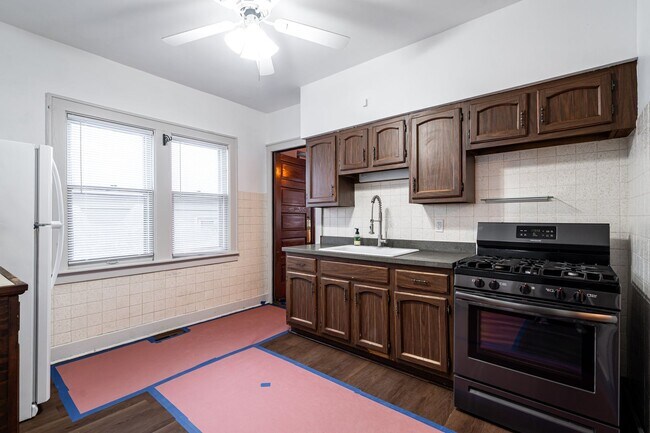 Building Photo - Charming 3-Bed Home in Bayview!  Pets Welcome!