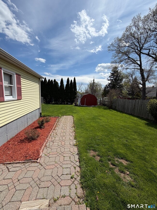 Building Photo - 23 Magnolia St