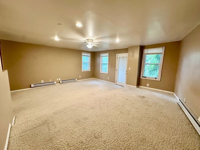 Building Photo - 2709 Josephine St