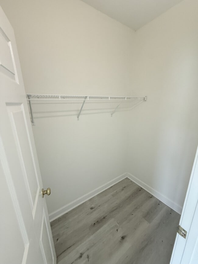 Building Photo - 129 Ashley Park Dr