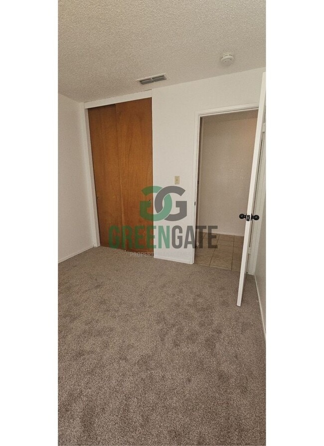 Building Photo - 3 BEDROOM 2 BATH HOME MOVE IN READY IN North MODESTO!