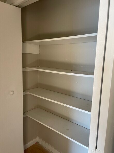 Building Photo - 3432 Yorkfield Dr