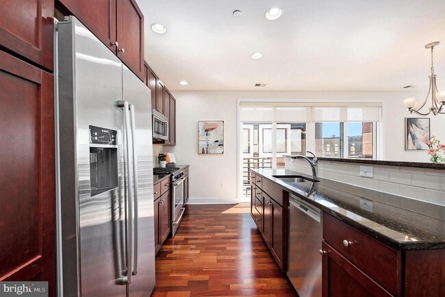 Building Photo - 600 S 24th St