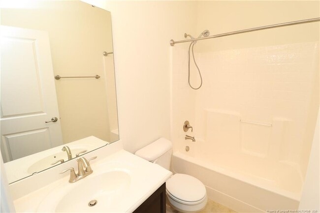 Building Photo - 208 Kylemore Cir