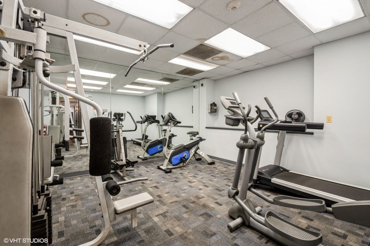 Gym - 1400 E 55th Pl