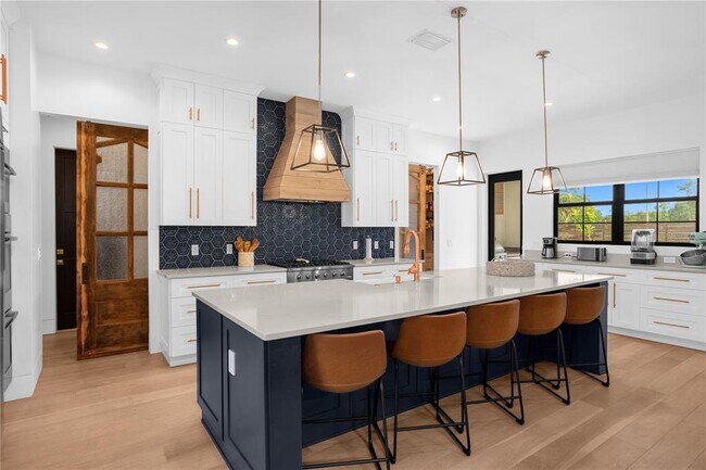 Building Photo - 1814 Barker Dr