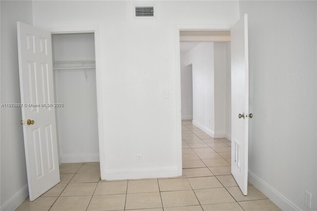 Building Photo - 1002 Palm Beach Lakes Blvd
