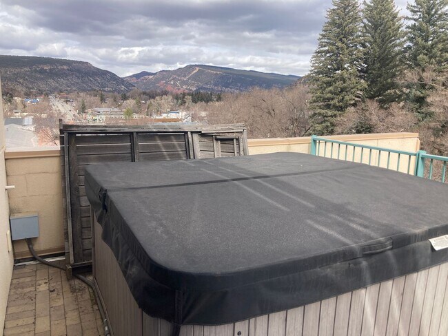 Building Photo - 1201 Main Ave